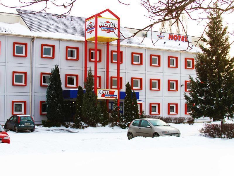 Drive Inn Hotel Torokbalint Exterior photo